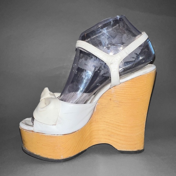 70s Hand Painted White Platform Sandals - Picture 4 of 15